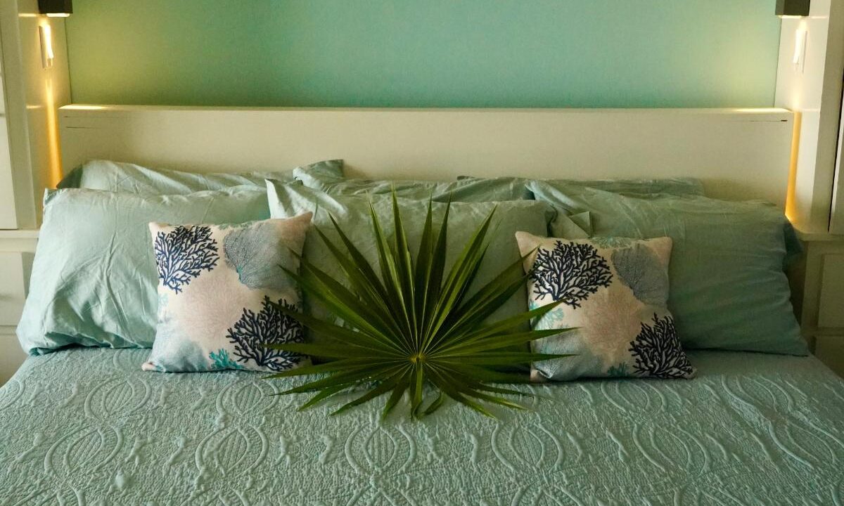 Mangata Villas – A Luxurious Adults-Only Beachfront Retreat with Moon Bar and Main House on Ambergris Caye, Belize