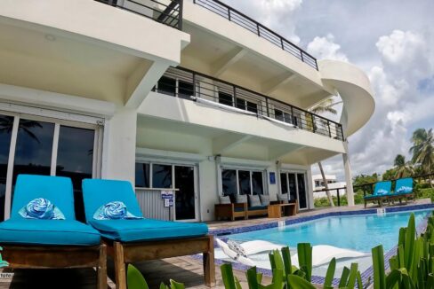 Mangata Villas – A Luxurious Adults-Only Beachfront Retreat with Moon Bar and Main House on Ambergris Caye, Belize