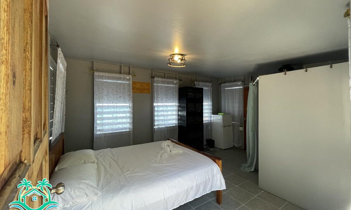 Bread and Butter Caye - TWO PRIVATE ISLANDS IN BELIZE FOR SALE