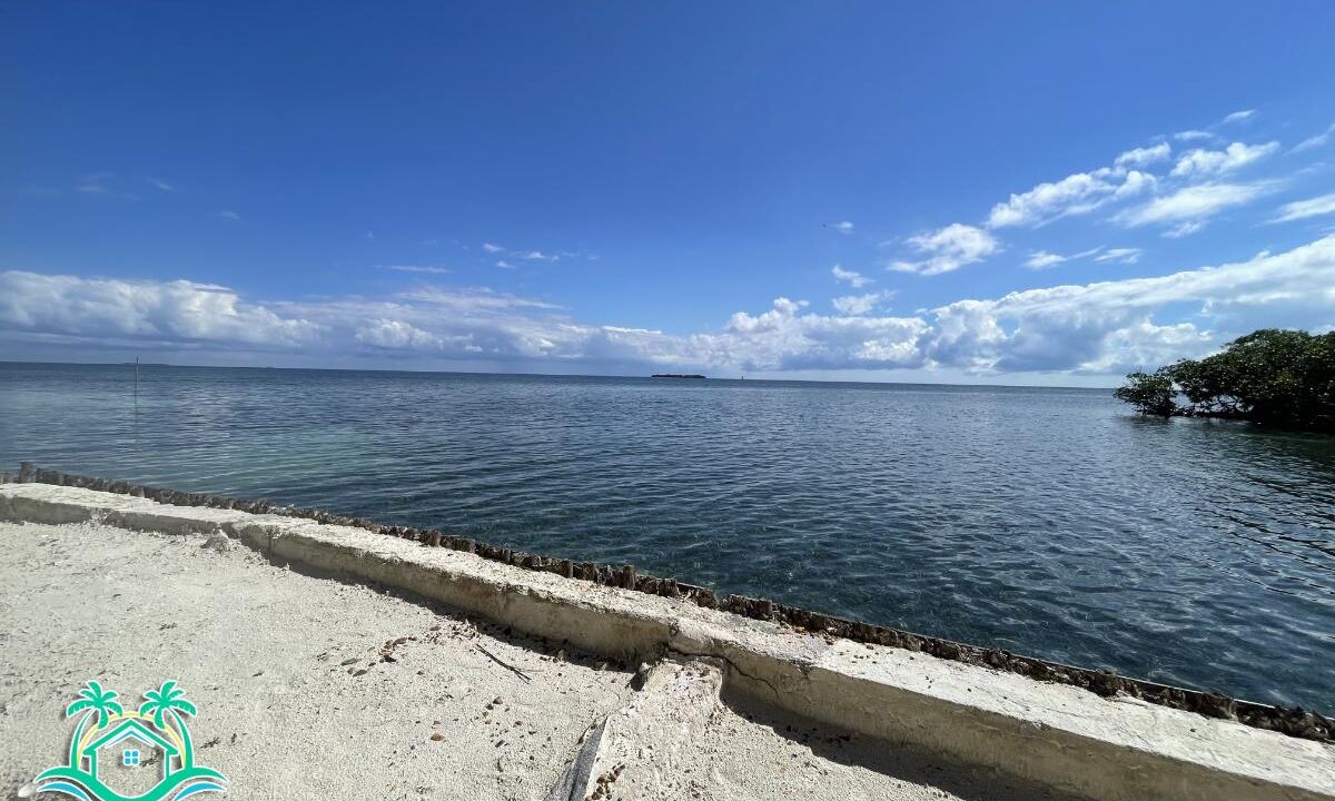 Bread and Butter Caye - TWO PRIVATE ISLANDS IN BELIZE FOR SALE