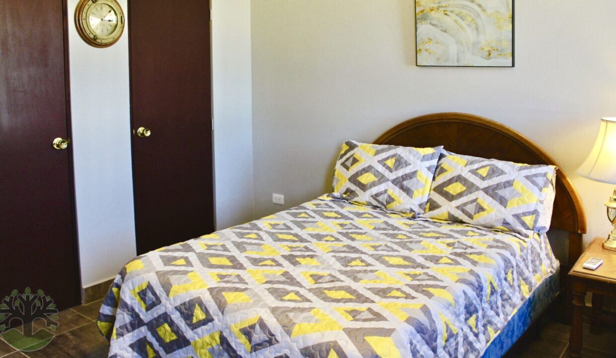 bed_front_ground_b