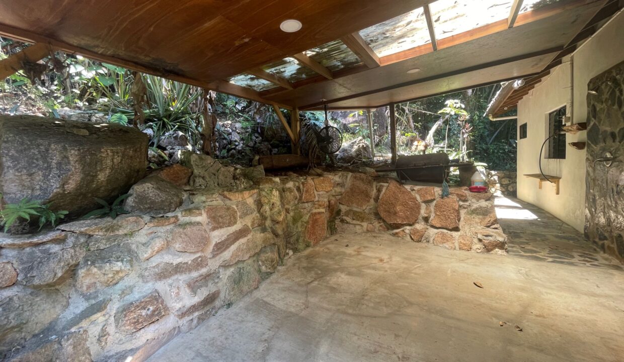 13-PR-H111-BACKYARD-COVERED-PORCH-scaled