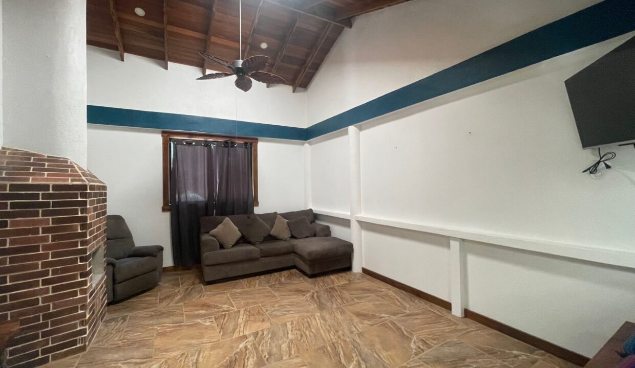 14-PR-H111-LIVING-ROOM-01-scaled