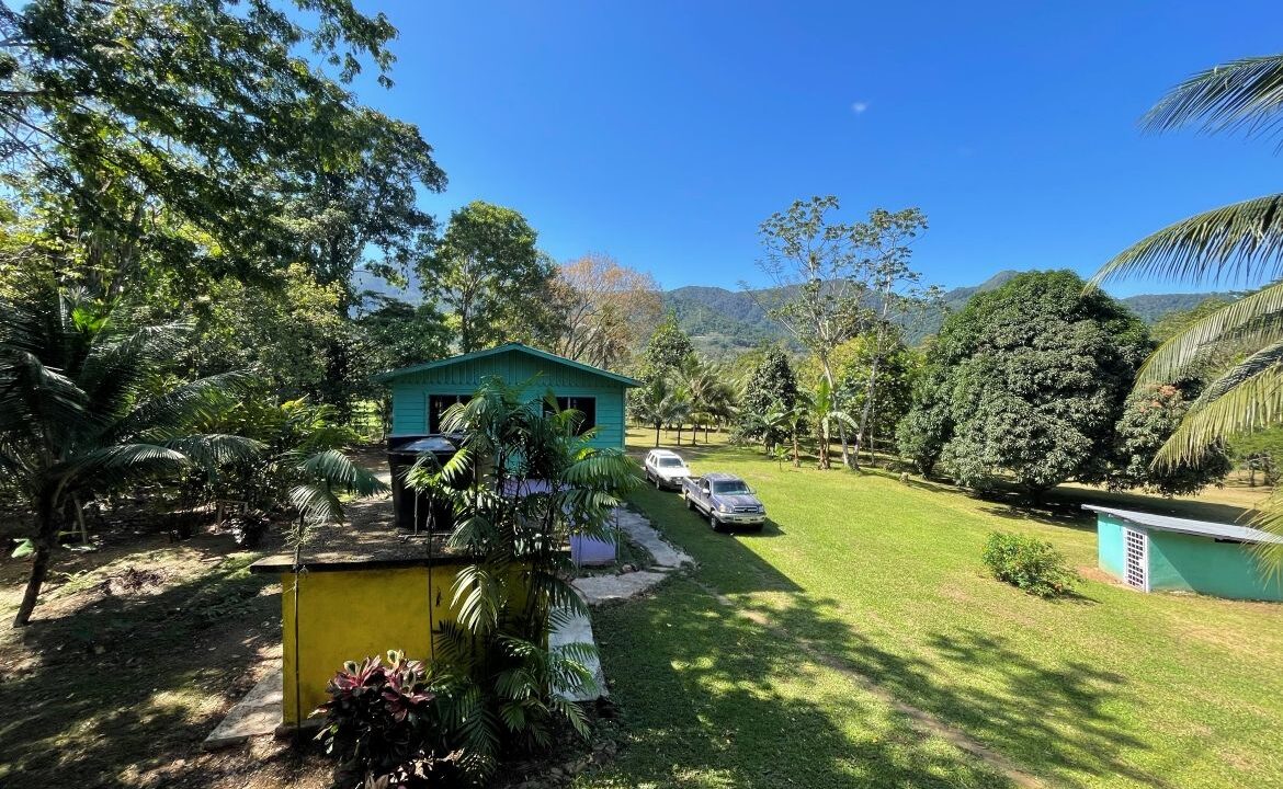 20-3-STORY-CONCRETE-HOUSE-APT.-VIEW-01