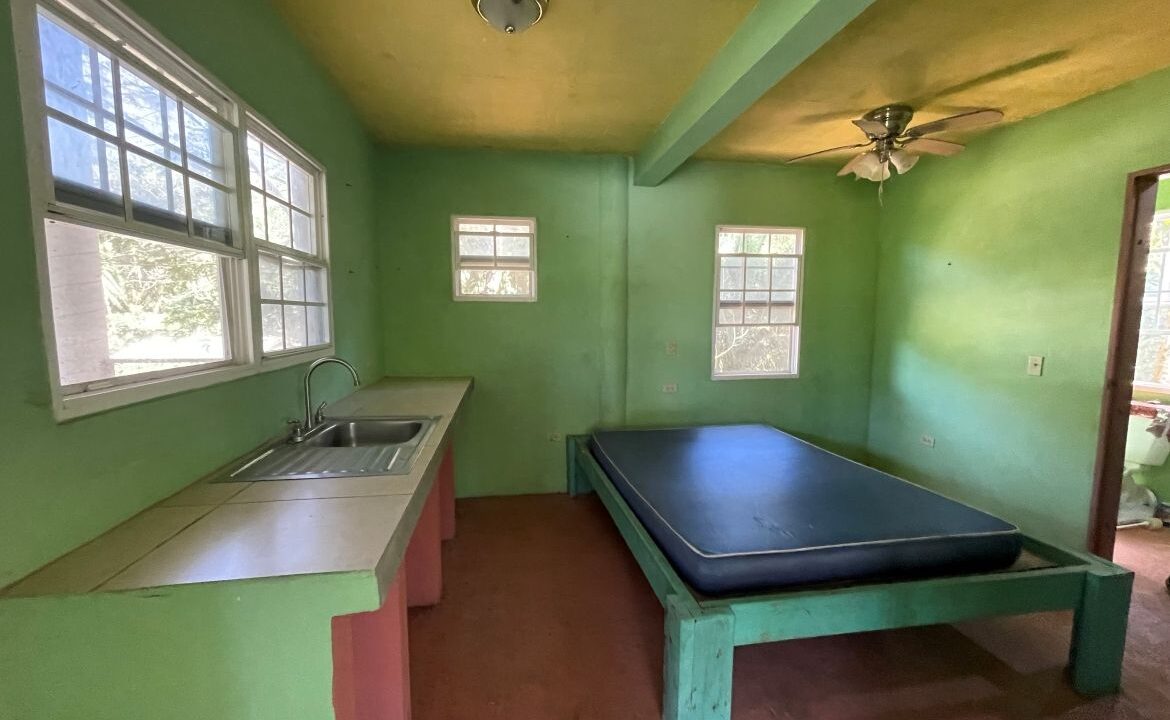 24-3-STORY-CONCRETE-HOUSE-ROOF-STUDIO