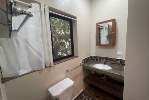 26-PR-H111-BATHROOM-03-scaled