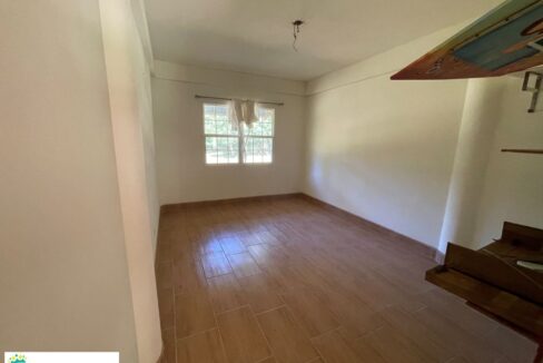 33-2-STORY-CONCRETE-WHITE-HOUSE-BEDROOM-02