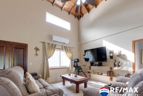3345_20251022placencia_beach_house004