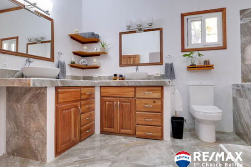 3345_20251022placencia_beach_house040