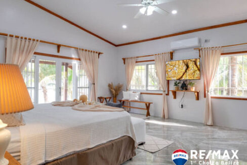 3345_20251022placencia_beach_house046