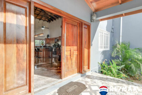 3345_20251022placencia_beach_house084