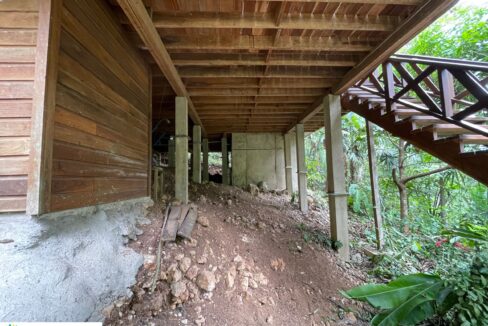 PR-H112-04-Under-the-house-01-scaled
