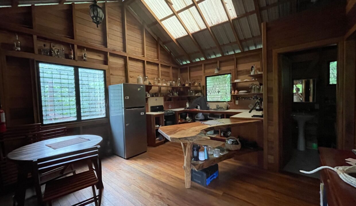PR-H112-14-Kitchen-01-scaled