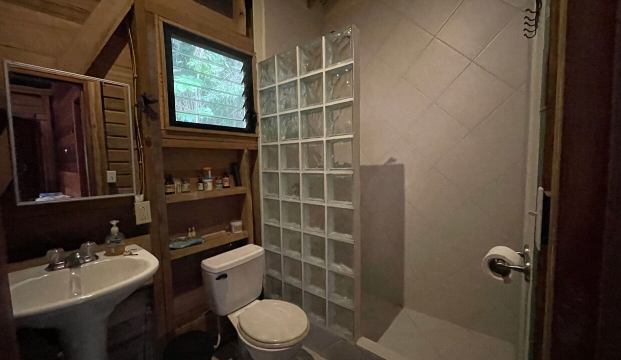 PR-H112-18-Bathroom-one-scaled