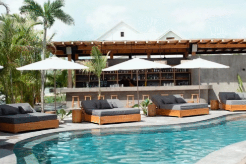 Pool-Club-Mahogany-Bay