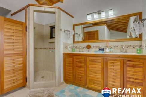 3356_PrimaryEnsuiteBathroom1