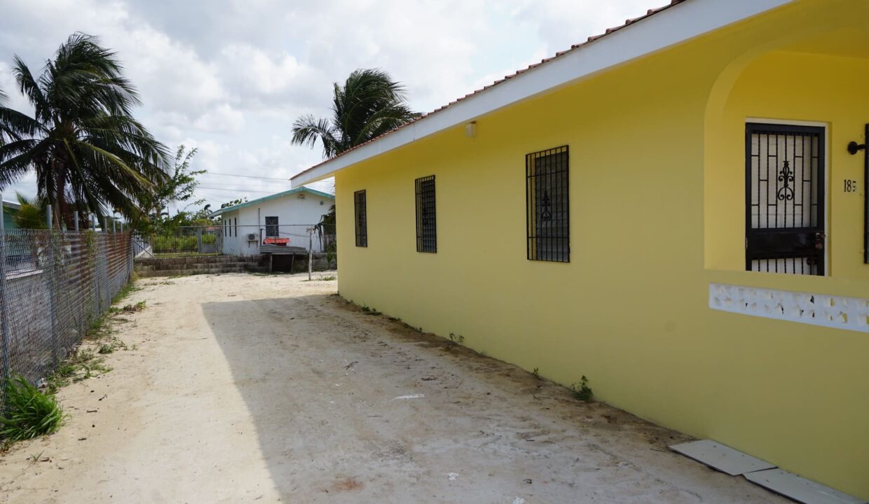 CHR05082