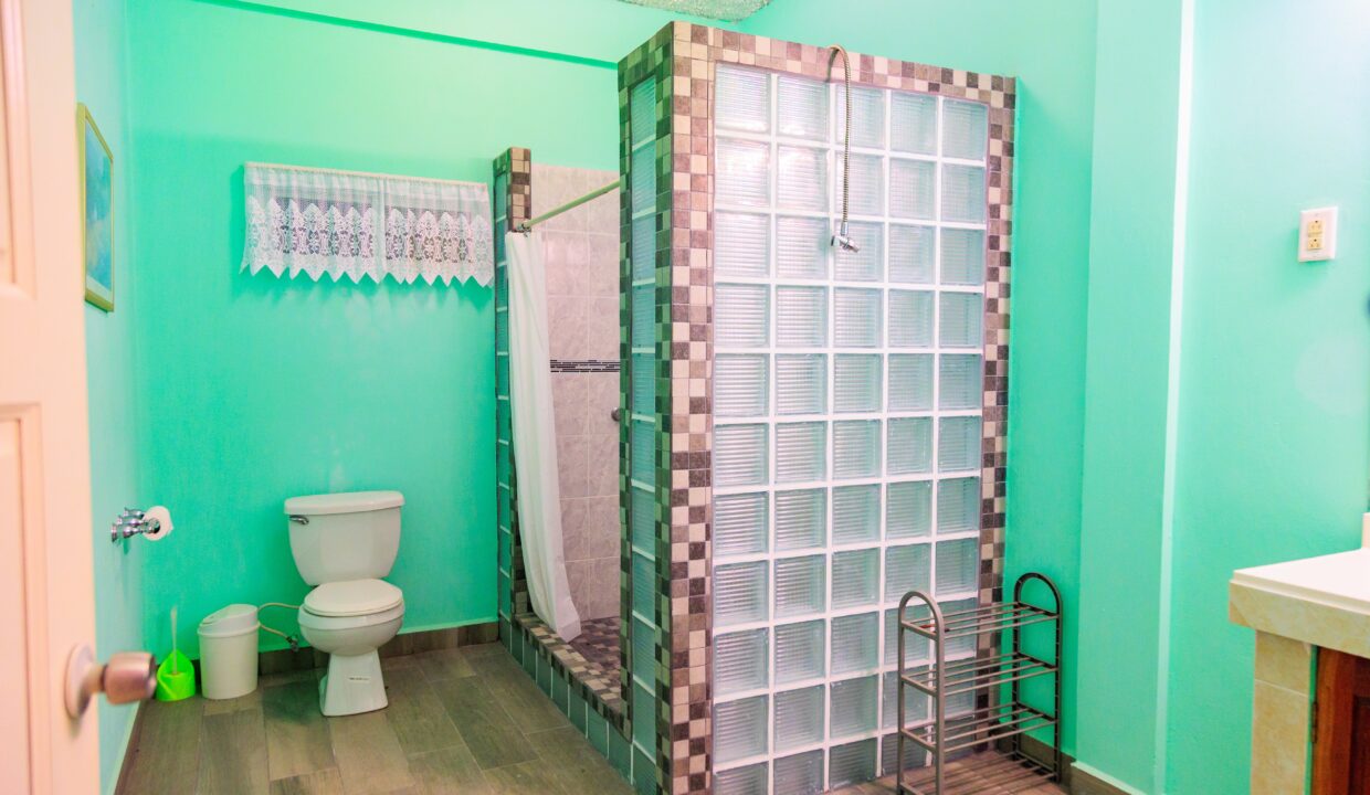 progresso-belize-high-end-home-and-lagoonfront-property-min (1)