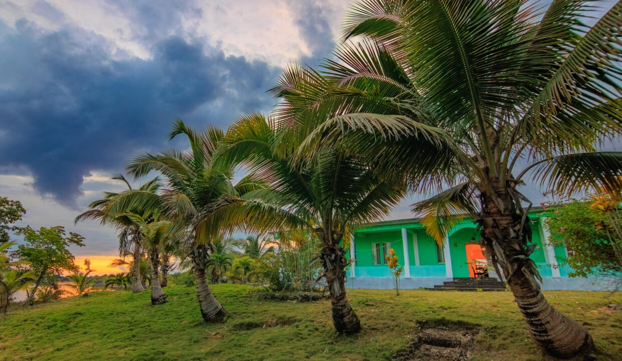 progresso-belize-lagoonfront-concrete-villa-for-sale-min (1)