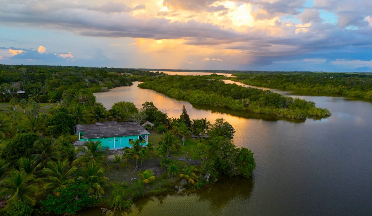 progresso-belize-waterfront-estate-for-american-investors-min (1)