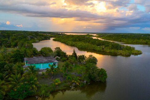 progresso-belize-waterfront-estate-for-american-investors-min (1)