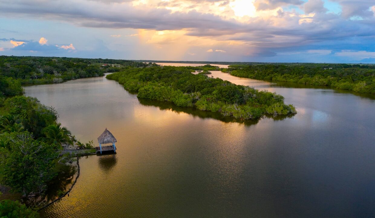 progresso-belize-waterfront-property-for-canadian-retirees-min (1)