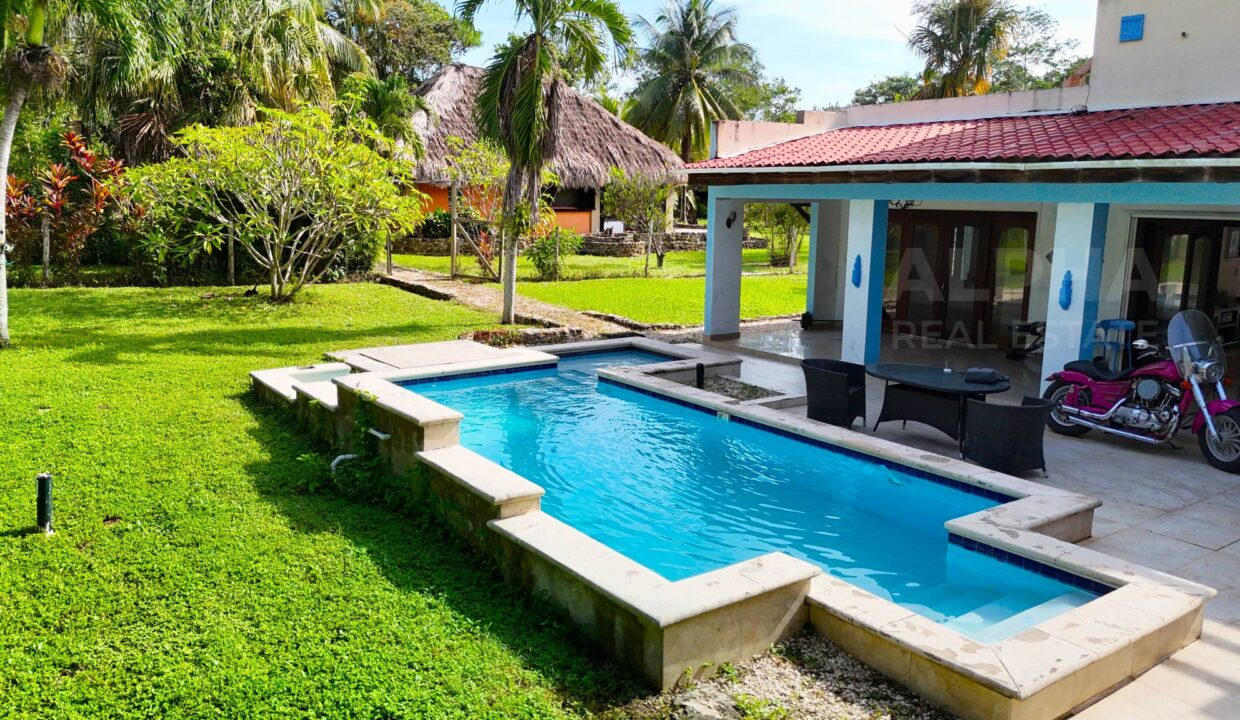 progresso-heights-belize-home-with-guest-cabana-and-pool