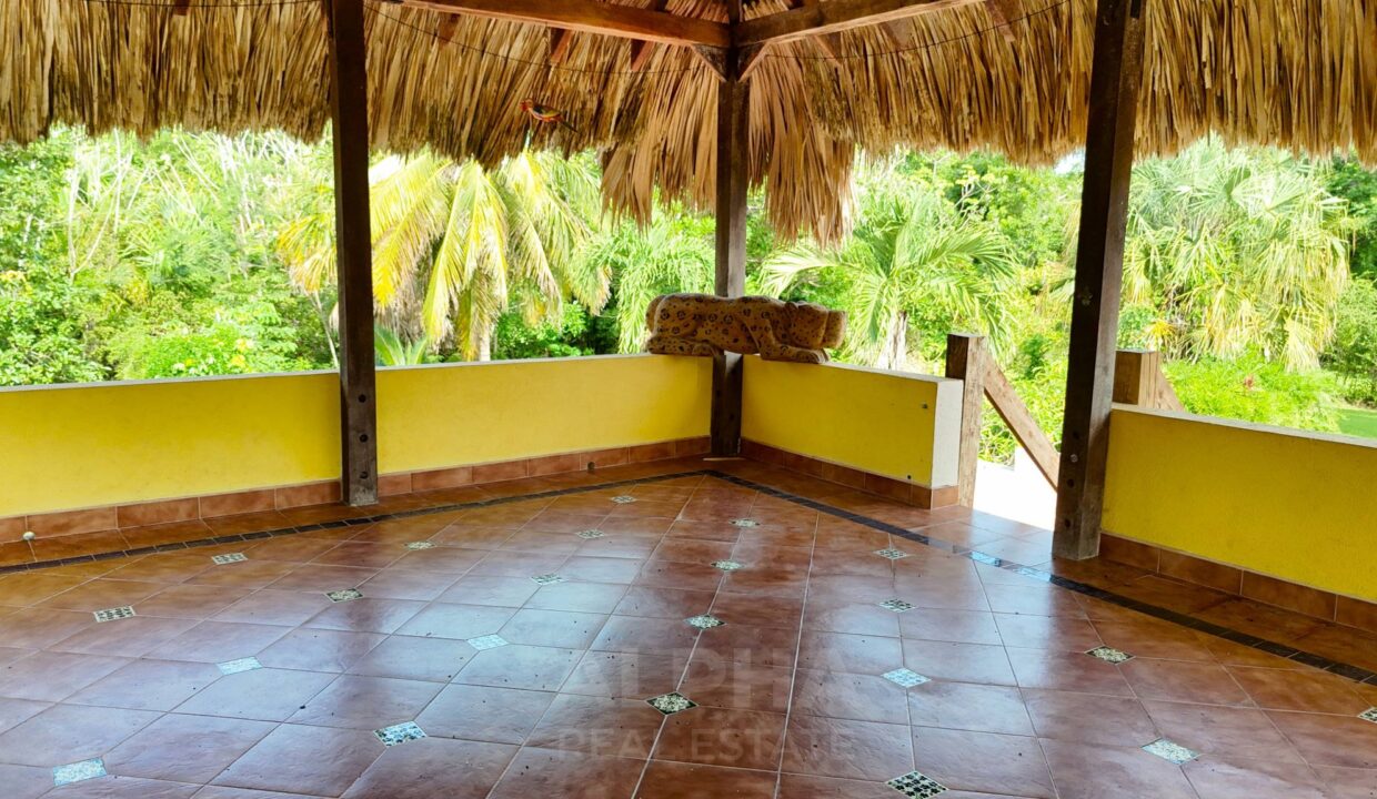 progresso-heights-belize-house-for-canadian-investors
