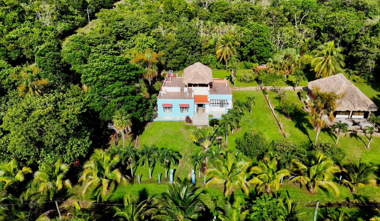 progresso-heights-belize-house-with-pool-and-cabana-for-sale