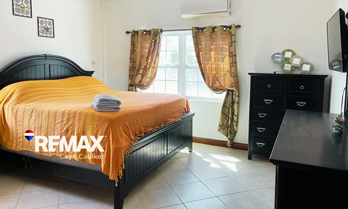541-Master-Bedroom