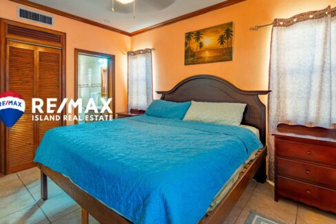 AMBERGRIS-LAKE-VILLAS-B6-RESIZED-WATERMARKED-11