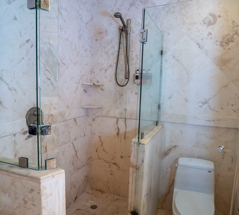 BCE-Villa-7-DSC01113-Master-Bath_web