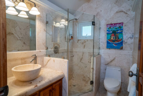 BCE-Villa-7-DSC01138-2nd-Bathroom_web