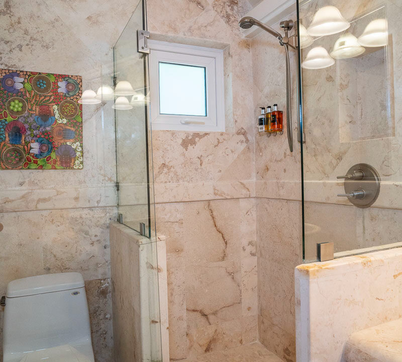 BCE-Villa-7-DSC01165-3rd-Bath_web