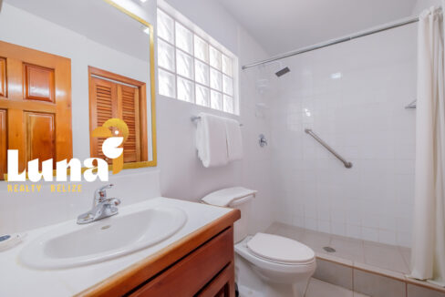 Luna-c108-bathroom-1170x785