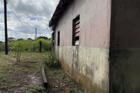 PH0061-2-bedroom-fixer-upper-stann-creek-768x1024