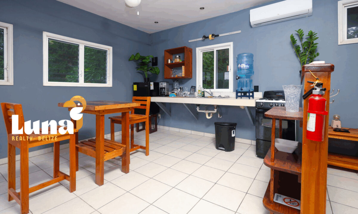River-bend-kitchenette-1170x785