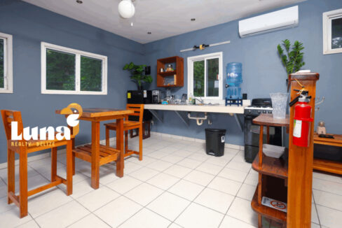 River-bend-kitchenette-1170x785