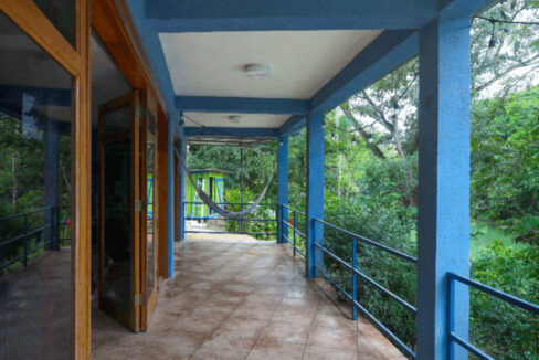 River-bend-veranda-683x785