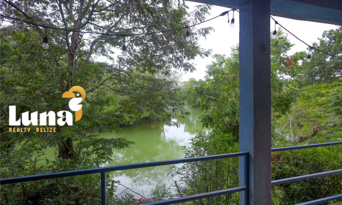River-bend-veranda-view-