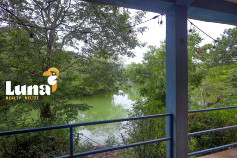 River-bend-veranda-view-