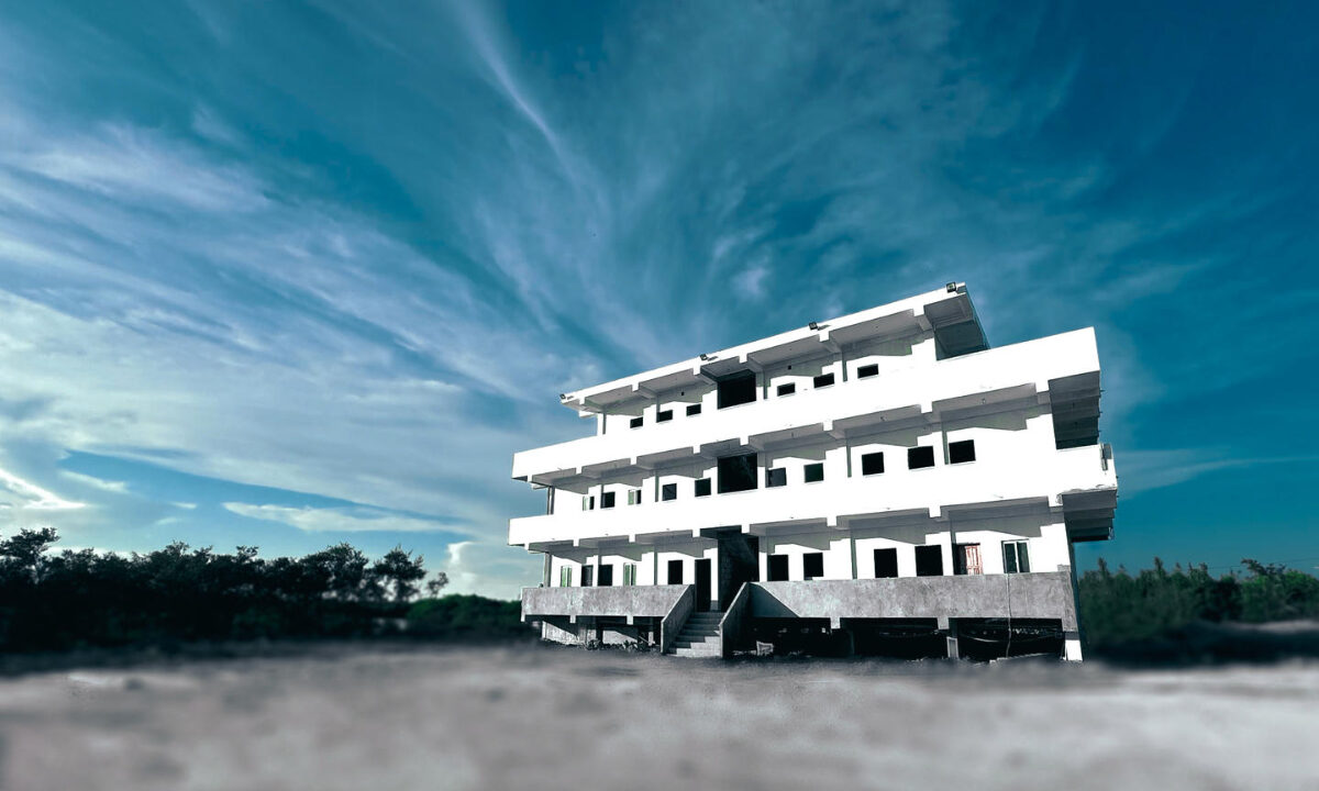 SolSuites-BuildingFacade-IMG_20250926_165331v1EXPv3BLURvLRMvC