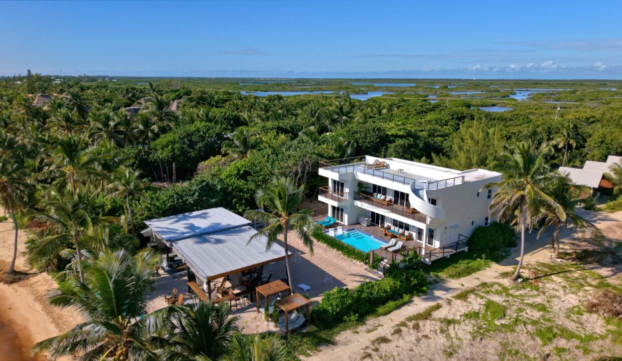 Mangata Villas – A Luxurious Adults-Only Beachfront Retreat with Moon Bar and Main House on Ambergris Caye, Belize