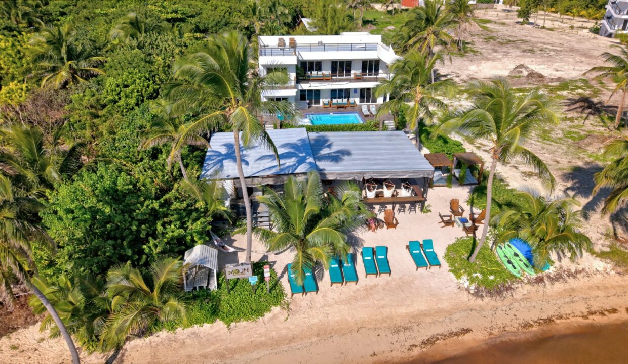Mangata Villas – A Luxurious Adults-Only Beachfront Retreat with Moon Bar and Main House on Ambergris Caye, Belize
