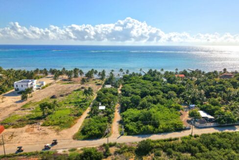 Mangata Villas – A Luxurious Adults-Only Beachfront Retreat with Moon Bar and Main House on Ambergris Caye, Belize