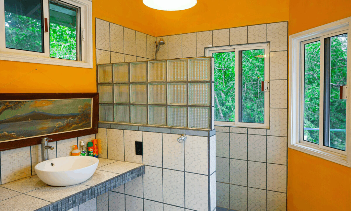 river-bend-2nd-bathroom-1170x785
