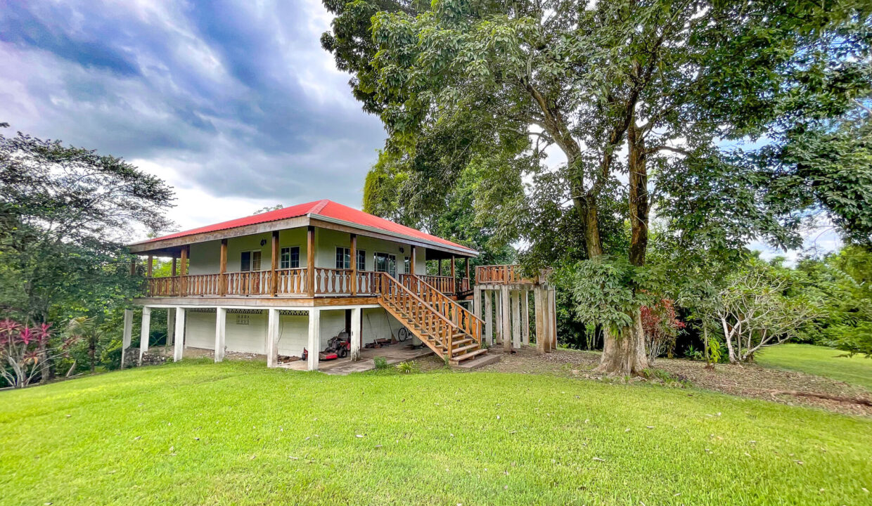 2120Acre20Mount20Hope20Retreat20Unitedville20Cayo20Belize2004