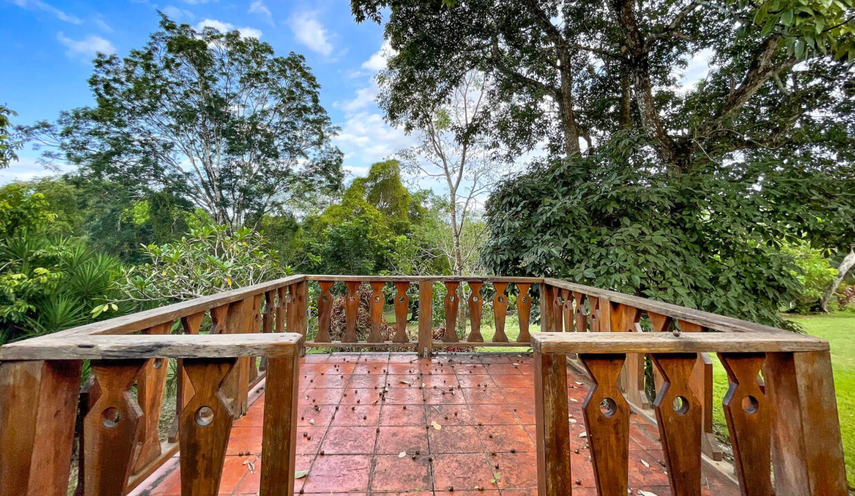2120Acre20Mount20Hope20Retreat20Unitedville20Cayo20Belize2005