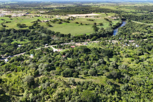 2120Acre20Mount20Hope20Retreat20Unitedville20Cayo20Belize2013