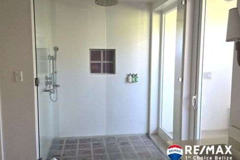 3381_Villa83